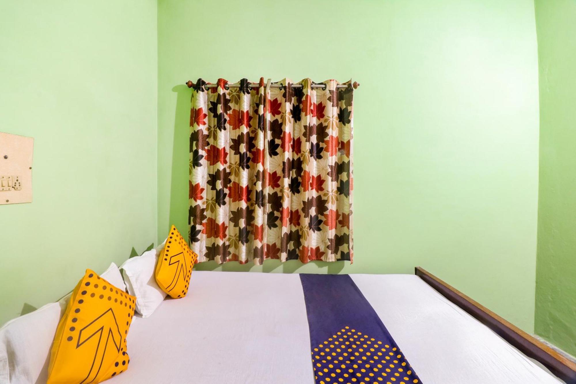Spot On Mishra Guest House Benares Buitenkant foto