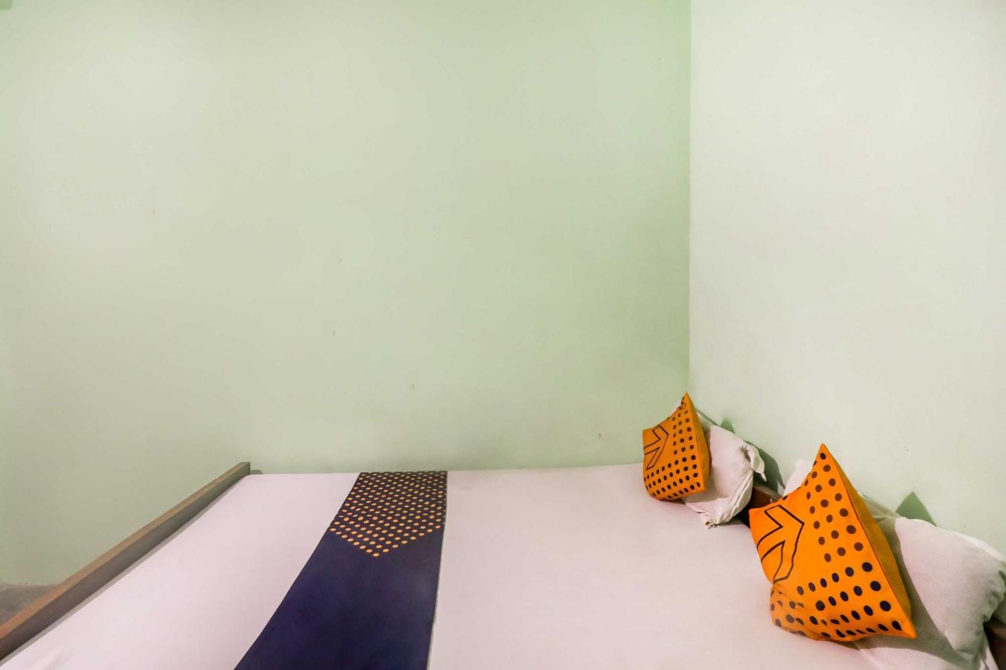 Spot On Mishra Guest House Benares Buitenkant foto